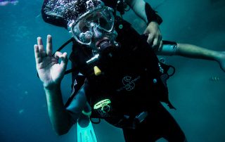 How to get scuba certified